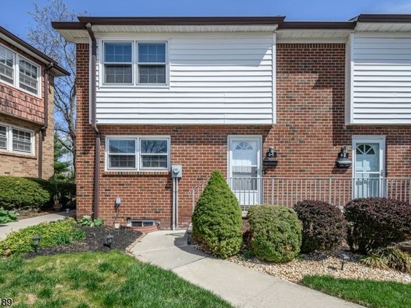 4 Cardinal Ln, Hillsborough, NJ 08844