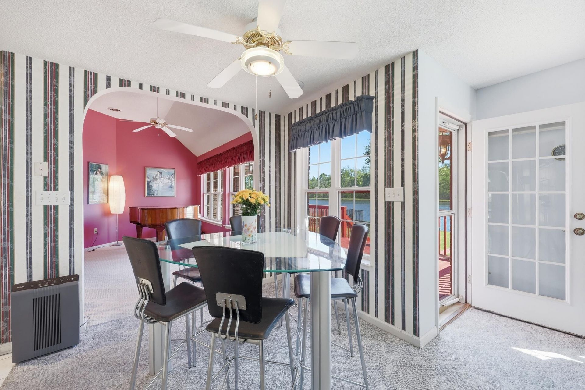 2562 Lake Vista Dr.  Photo 14