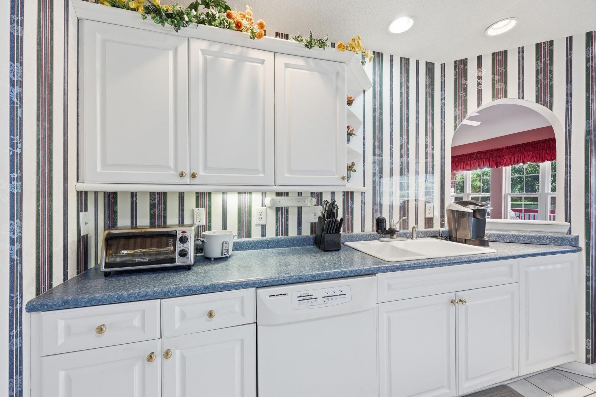 2562 Lake Vista Dr.  Photo 19