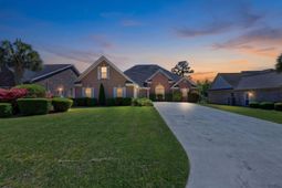 2562 Lake Vista Dr.  photo 4