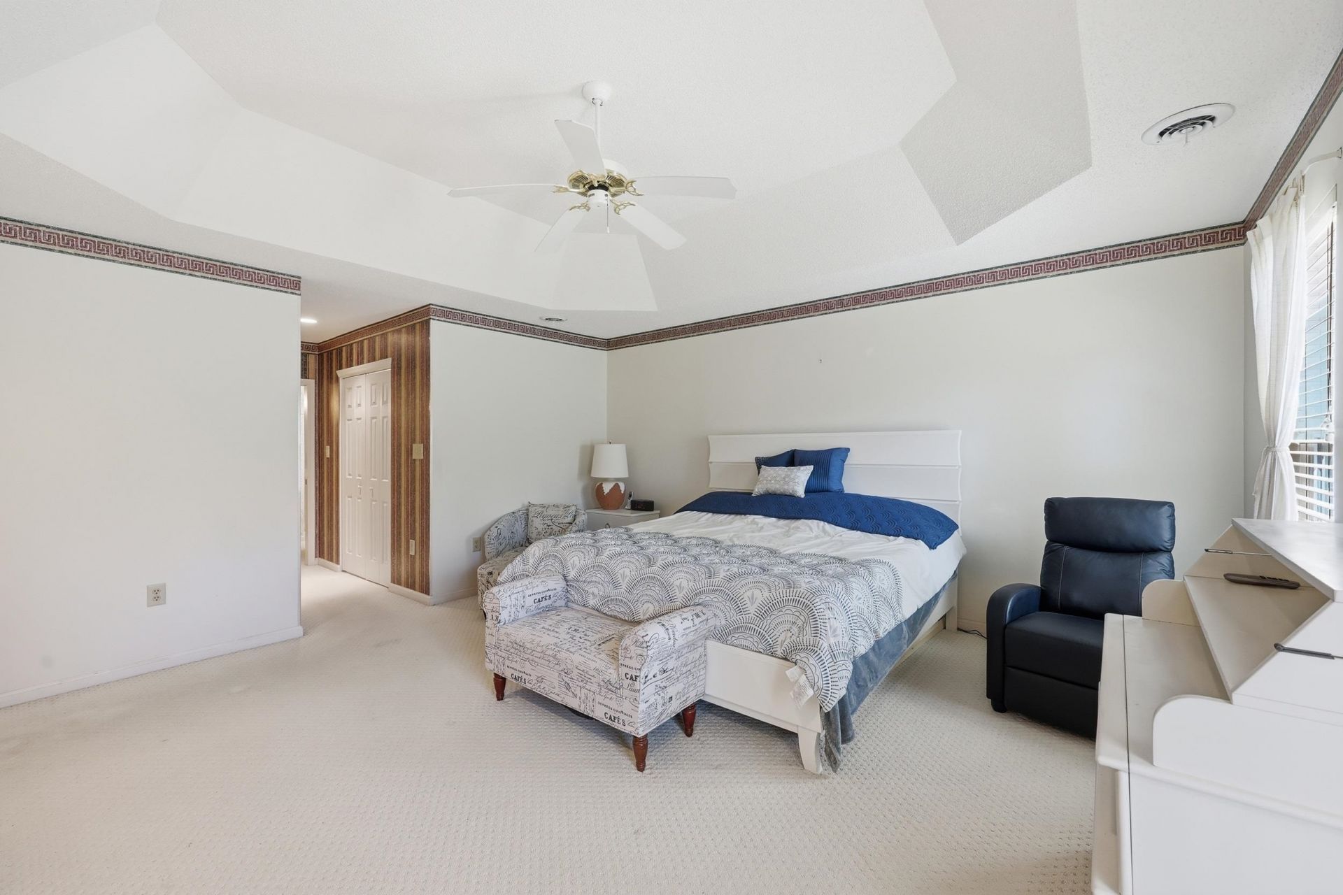 2562 Lake Vista Dr.  Photo 33