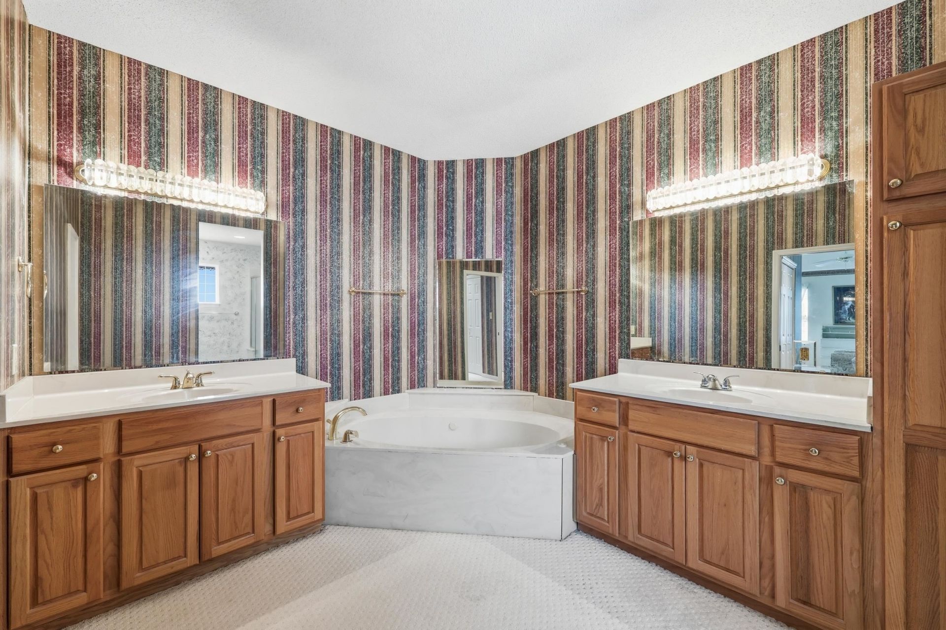 2562 Lake Vista Dr.  Photo 36