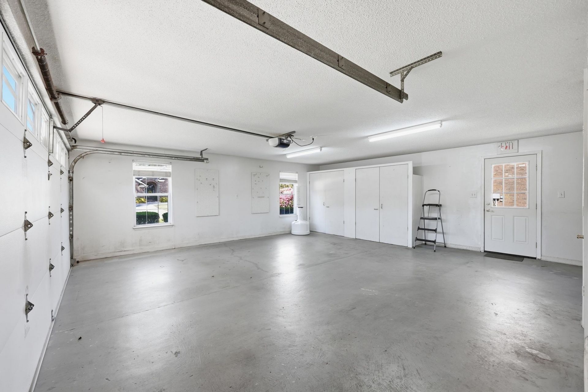 2562 Lake Vista Dr.  Photo 40