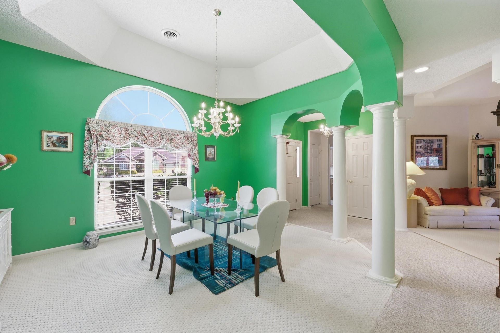 2562 Lake Vista Dr.  Photo 5