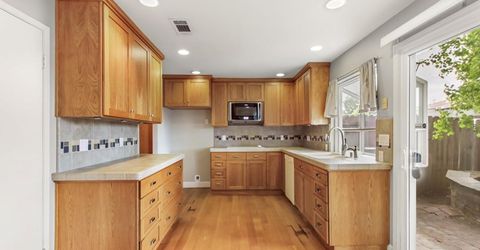 7738 La Mancha Way, Sacramento, CA 95823 Photo