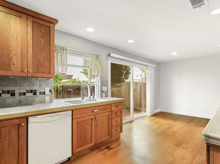 7738 La Mancha Way, Sacramento, CA 95823 Photo