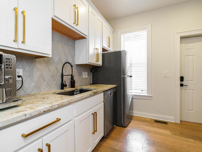 33 W Starr Avenue , Columbus, OH 43201 Photo 14