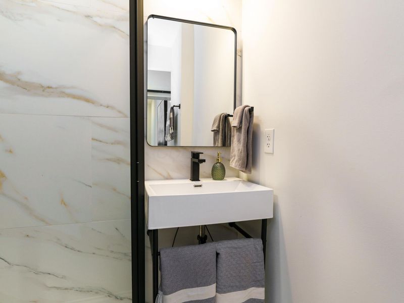 33 W Starr Avenue , Columbus, OH 43201 Photo 18