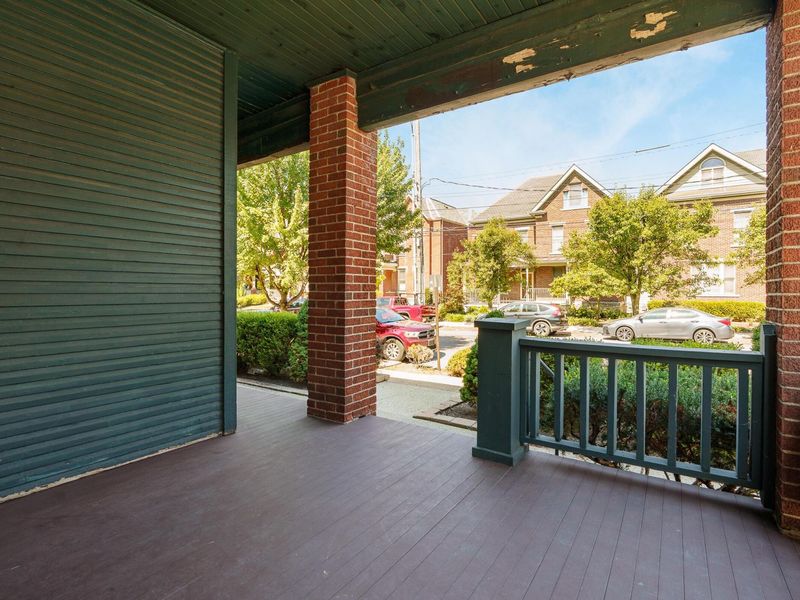 33 W Starr Avenue , Columbus, OH 43201 Photo 3