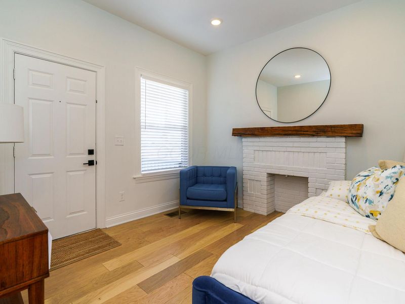 33 W Starr Avenue , Columbus, OH 43201 Photo 5