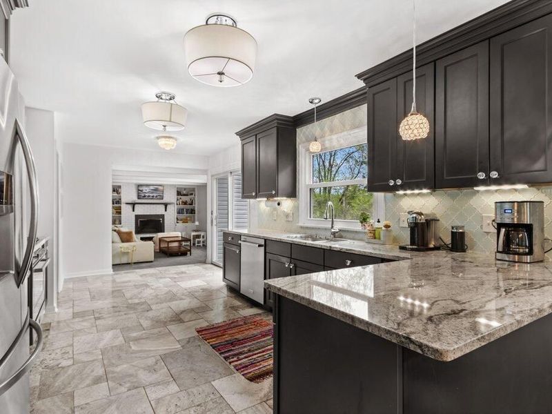 855 Clubview Boulevard S, Columbus, OH 43235 Photo 10