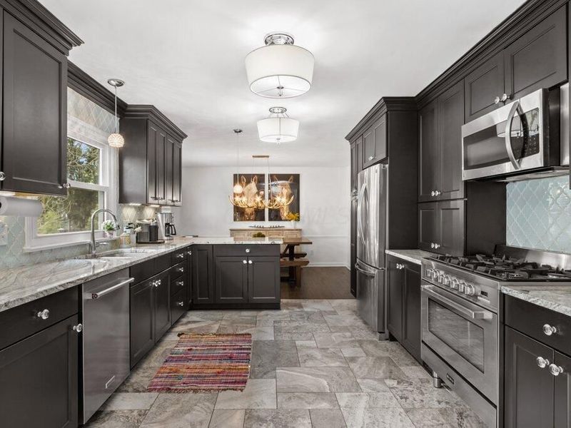 855 Clubview Boulevard S, Columbus, OH 43235 Photo 6