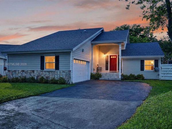 14914 SW 142nd Pl, Miami, FL 33186