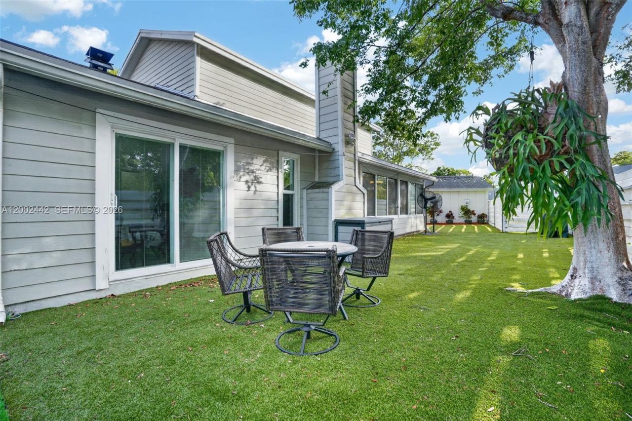 14914 SW 142nd Pl, Miami, FL 33186 Photo