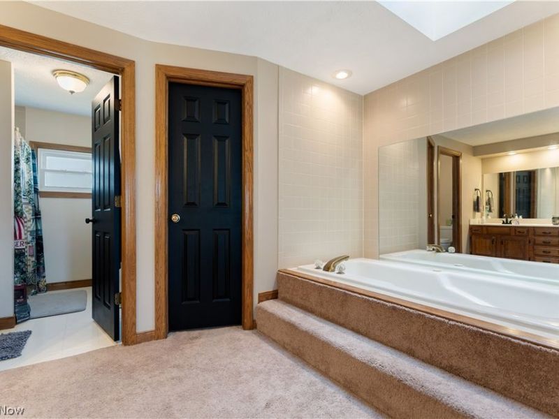 2903 Aylesbury Street NW, North Canton, OH 44720 Photo 20