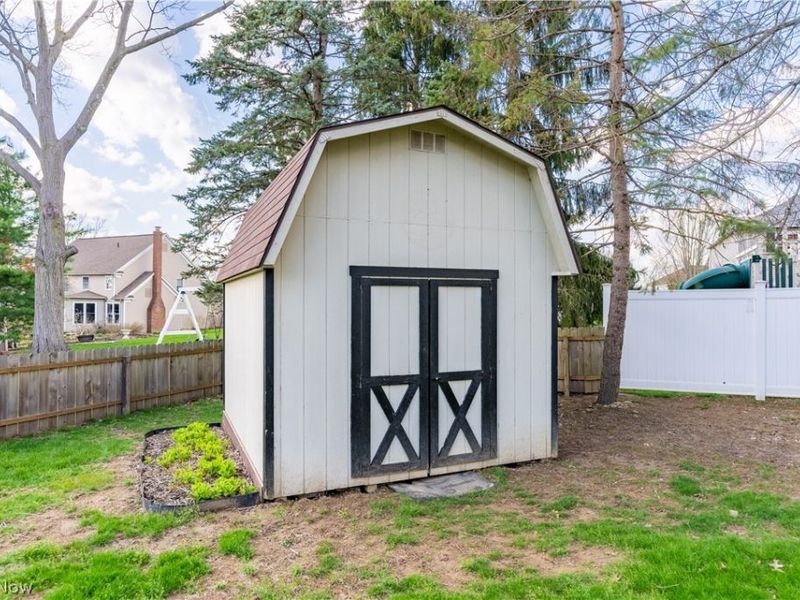 2903 Aylesbury Street NW, North Canton, OH 44720 Photo 40