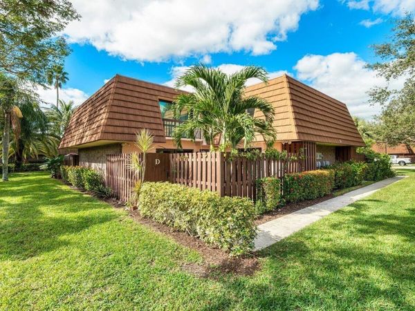 825 Center Street, Unit 3d, Jupiter, FL 33458