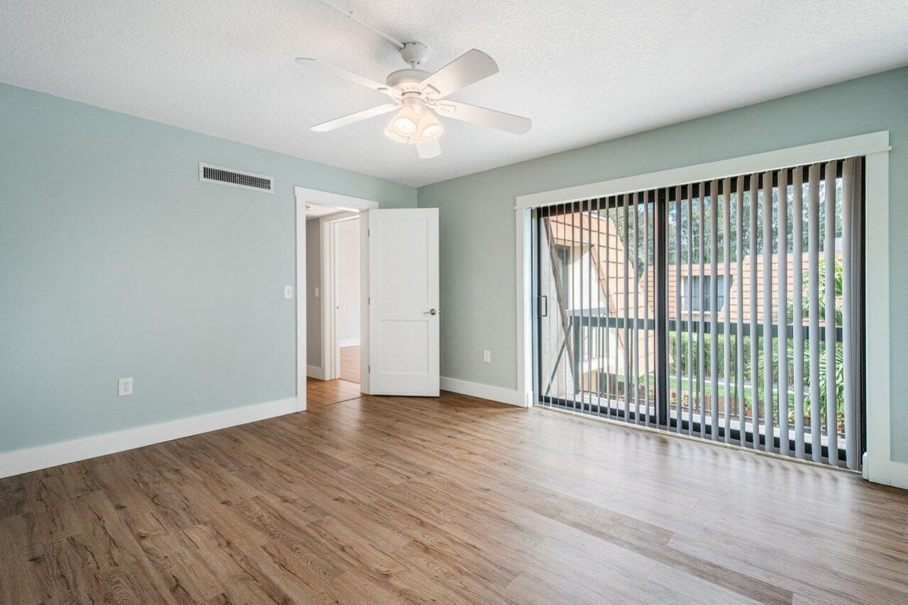 825 Center Street, Unit 3d, Jupiter, FL 33458 Photo