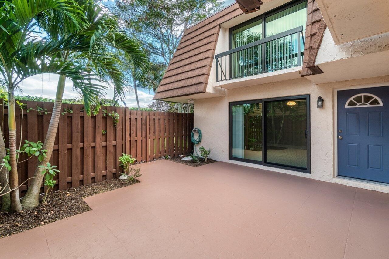 825 Center Street, Unit 3d, Jupiter, FL 33458 Photo