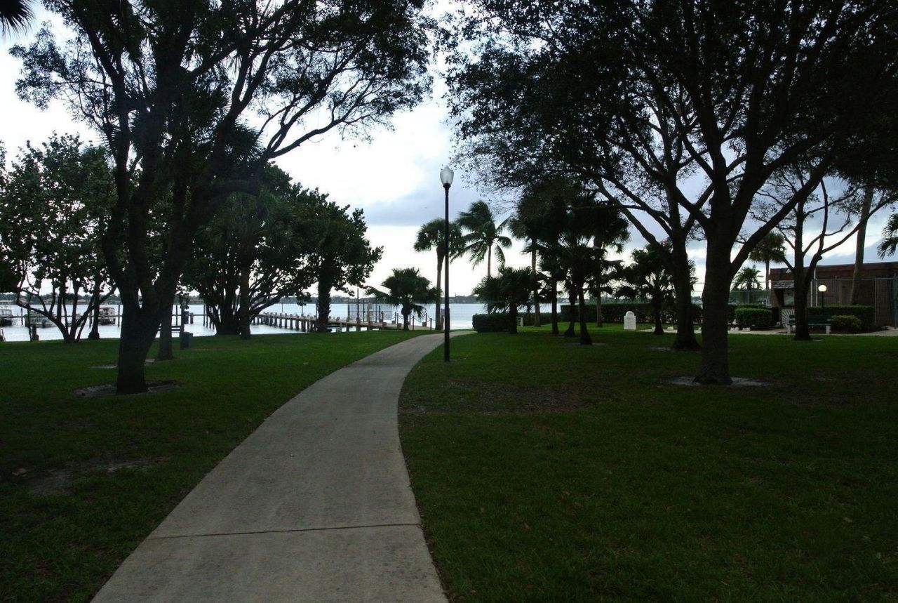 825 Center Street, Unit 3d, Jupiter, FL 33458 Photo