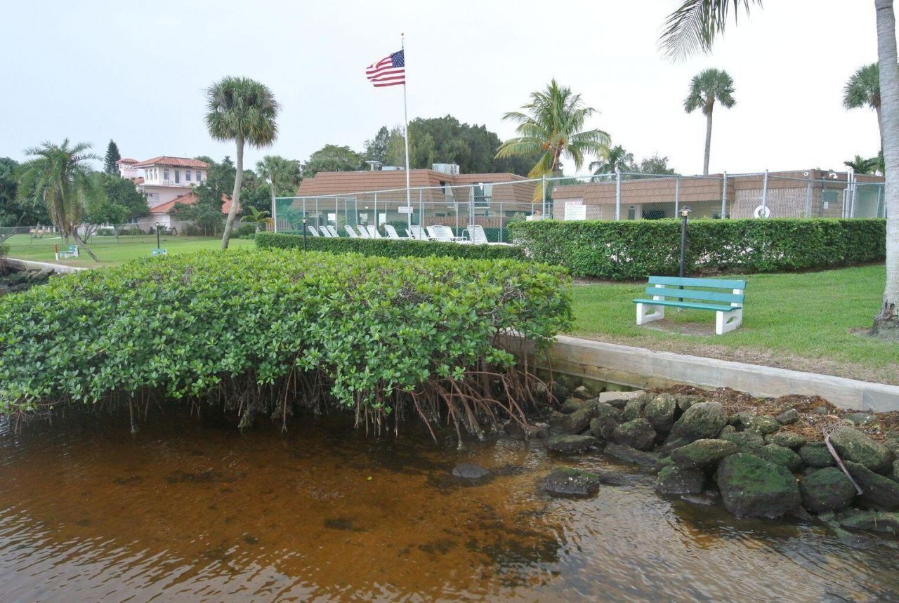 825 Center Street, Unit 3d, Jupiter, FL 33458 Photo