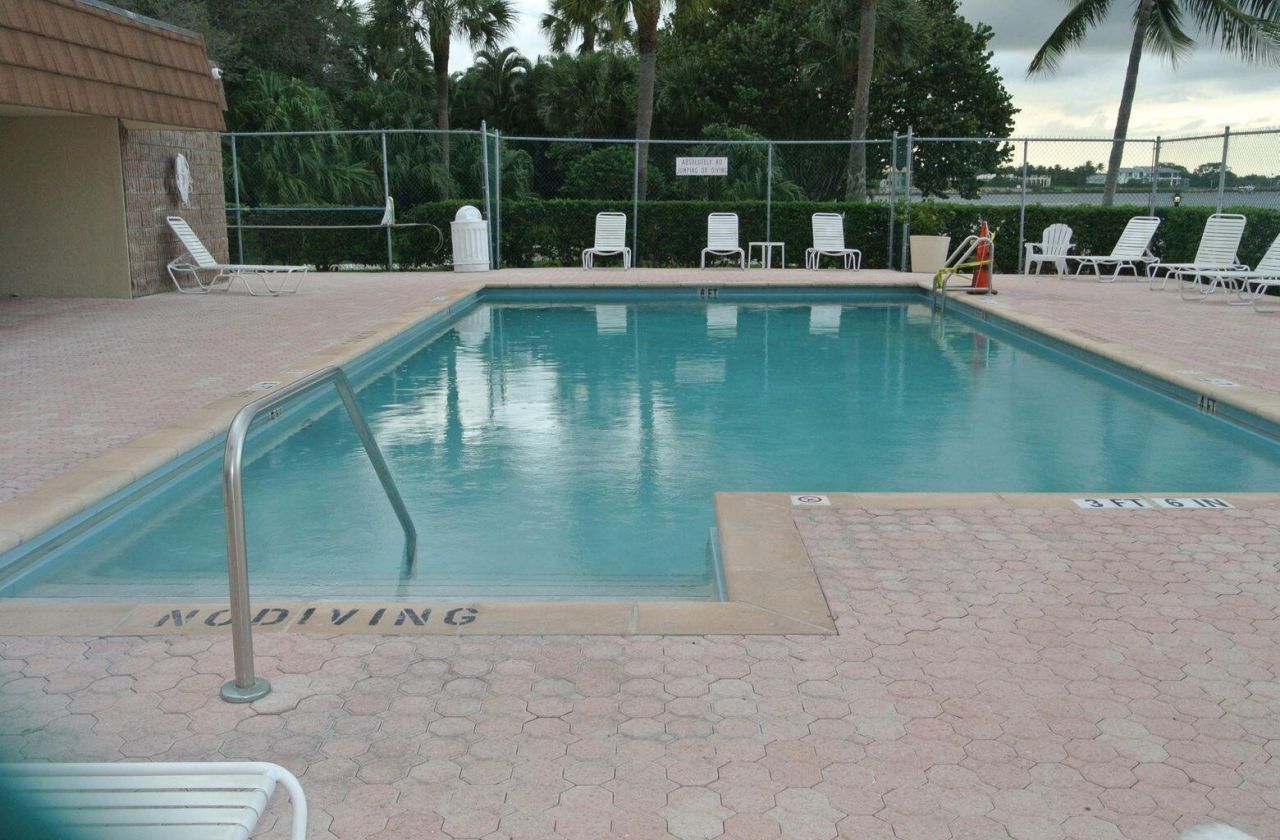 825 Center Street, Unit 3d, Jupiter, FL 33458 Photo