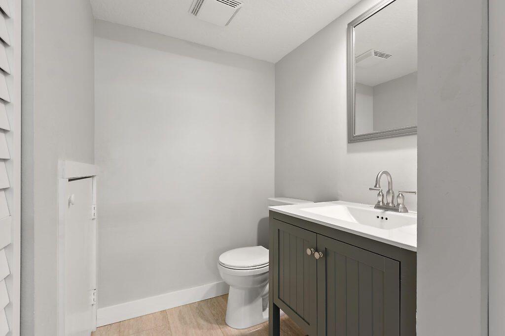 825 Center Street, Unit 3d, Jupiter, FL 33458 Photo