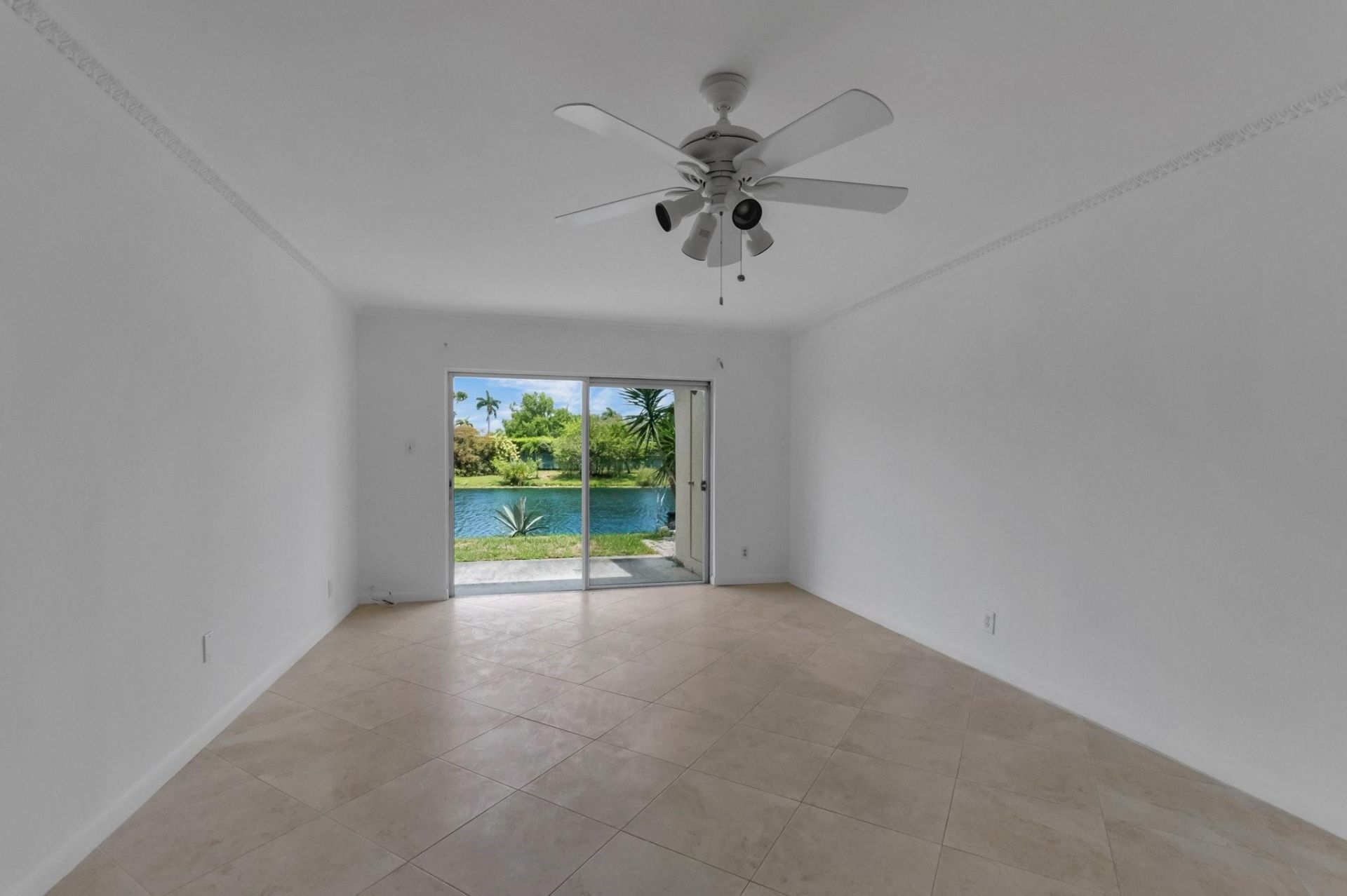 8829 Bella Vista Drive, Unit 282, Boca Raton, FL 33433 Photo