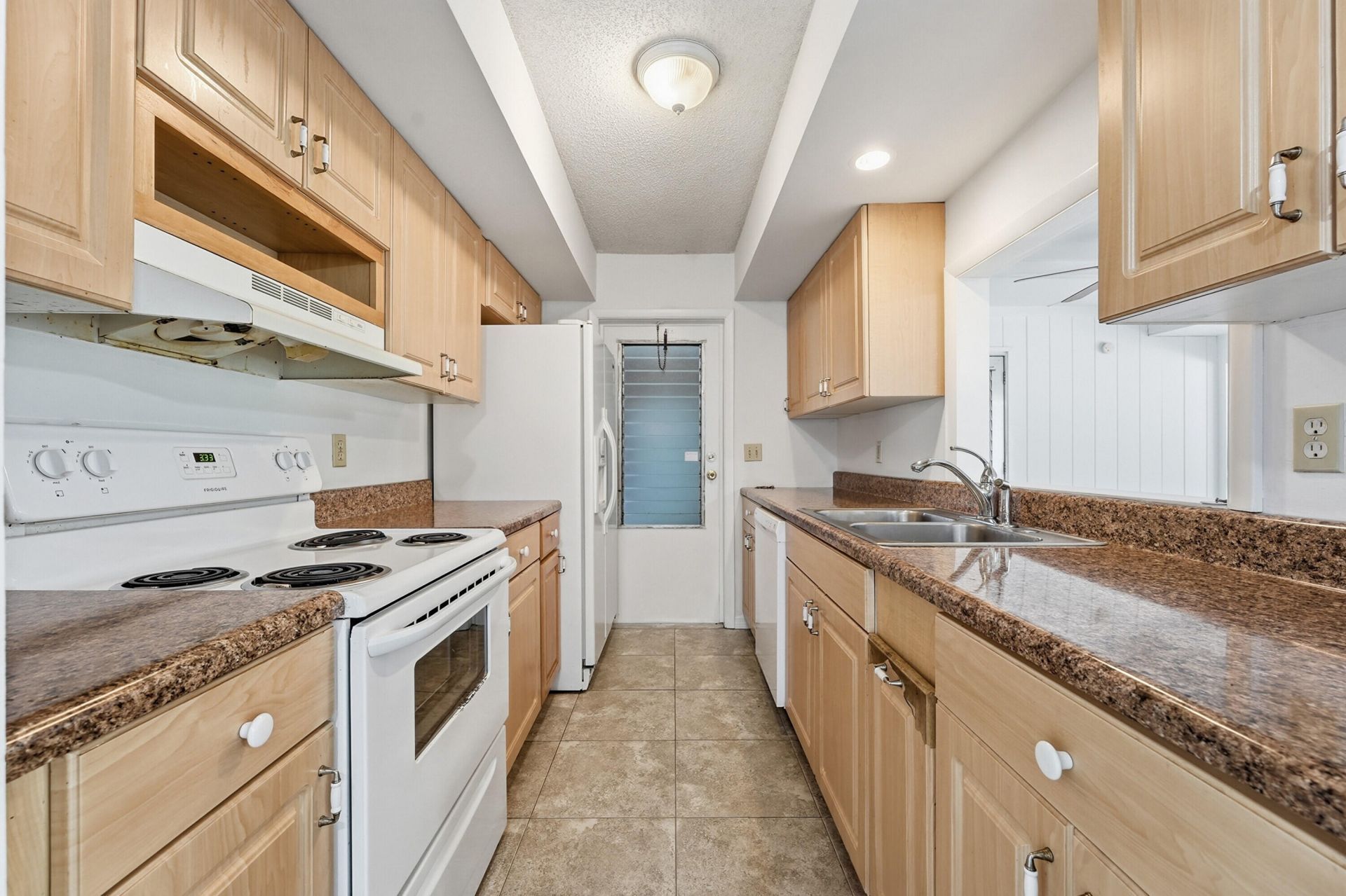 445 NE Armory Circle, Port Saint Lucie, FL 34983 Photo