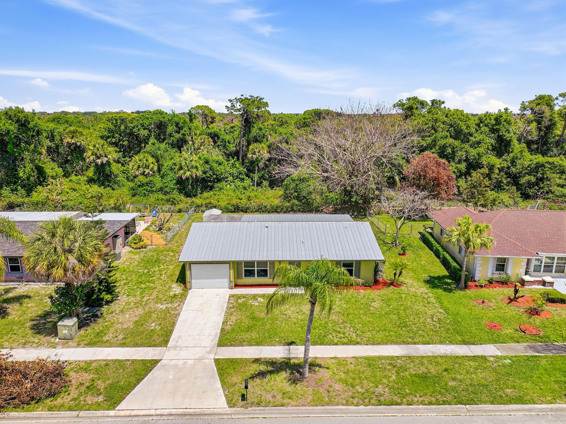 445 NE Armory Circle, Port Saint Lucie, FL 34983 Photo