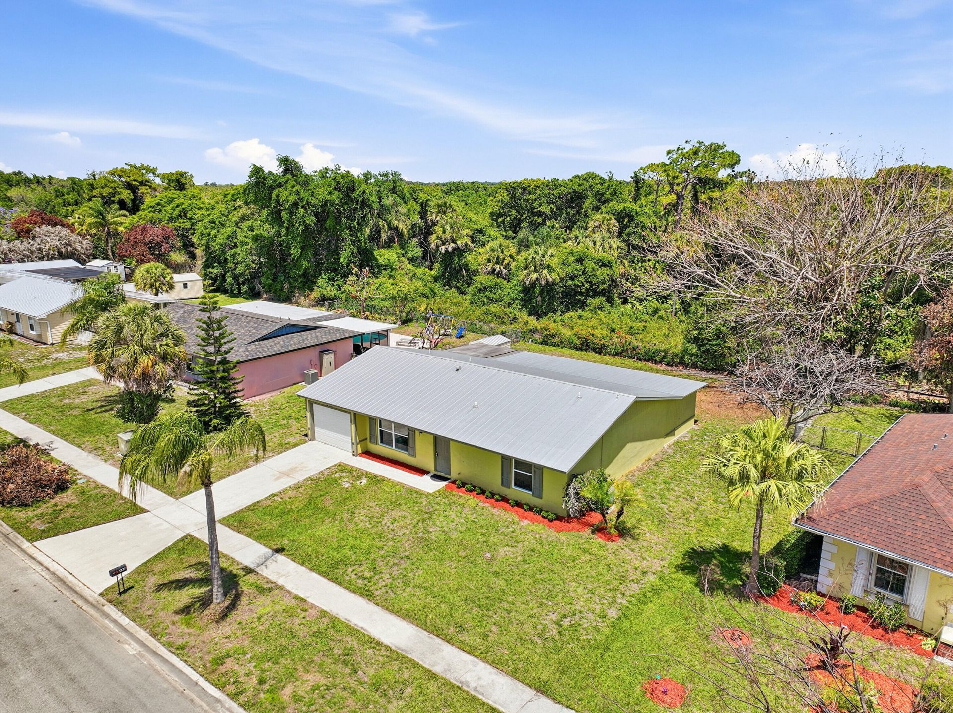 445 NE Armory Circle, Port Saint Lucie, FL 34983 Photo