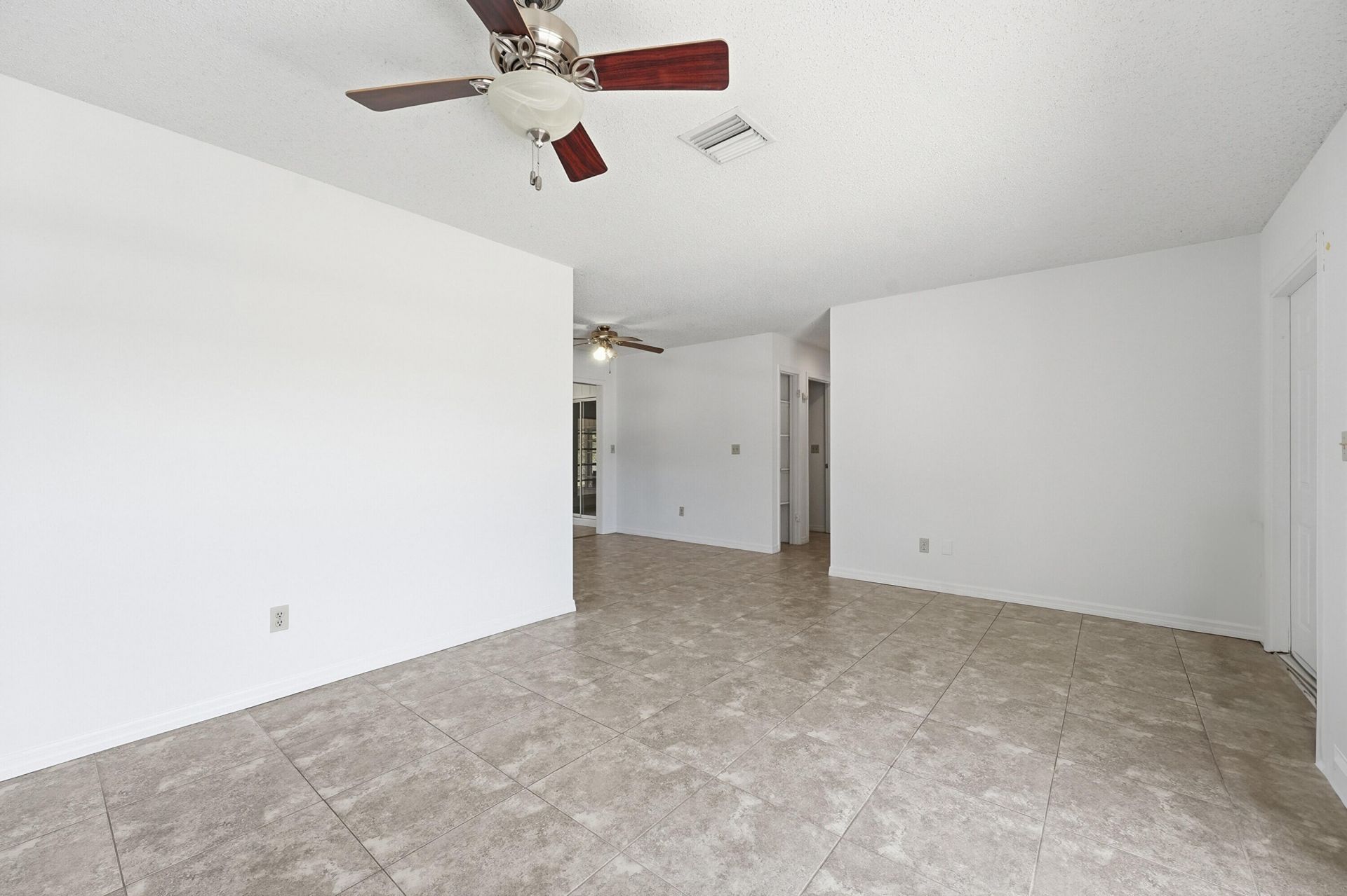 445 NE Armory Circle, Port Saint Lucie, FL 34983 Photo