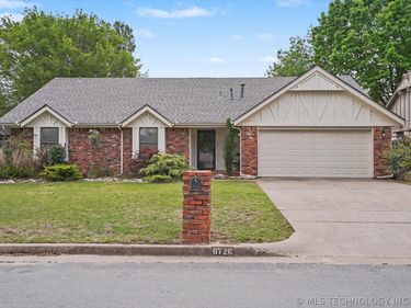 6726 E 100 Place, Tulsa, OK 74133