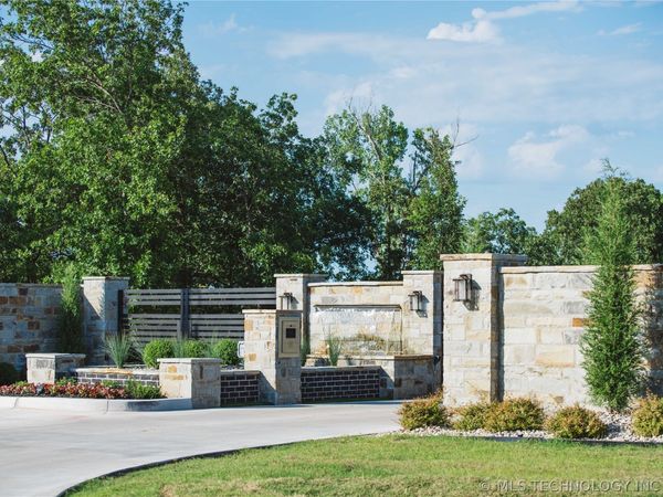 5911 Emberlyn Way , Sapulpa, OK 74067