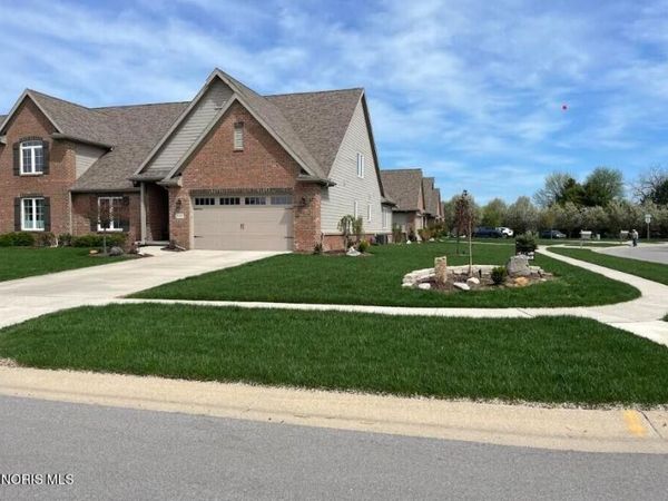 5500 Hidden Court, Sylvania, OH 43560