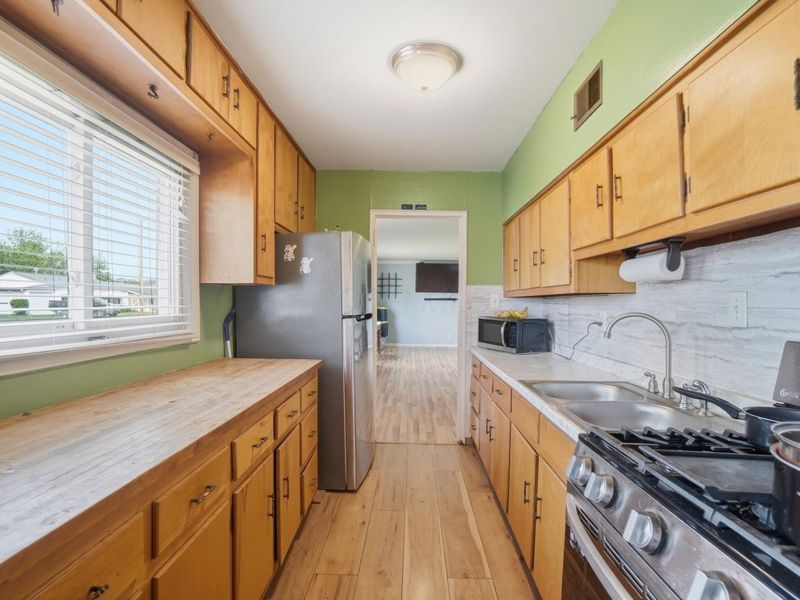 424 Wolfe Avenue , Columbus, OH 43213 Photo 11