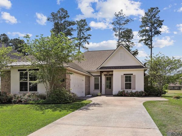 23339 Noble Oak Dr, Springfield, LA 70462