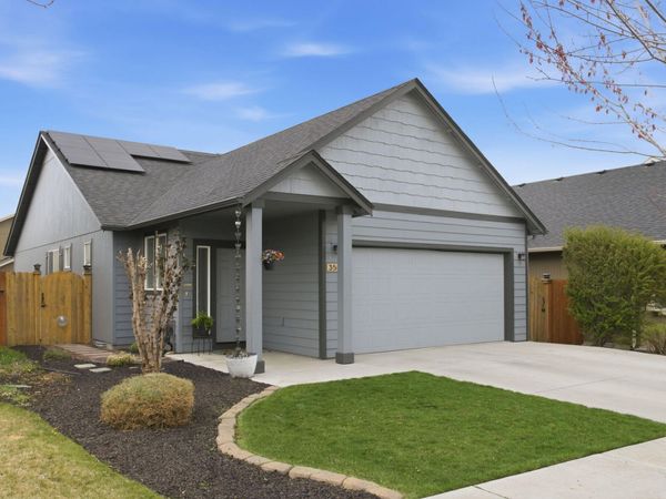 3559 SW Pumice Place, Redmond, OR 97756