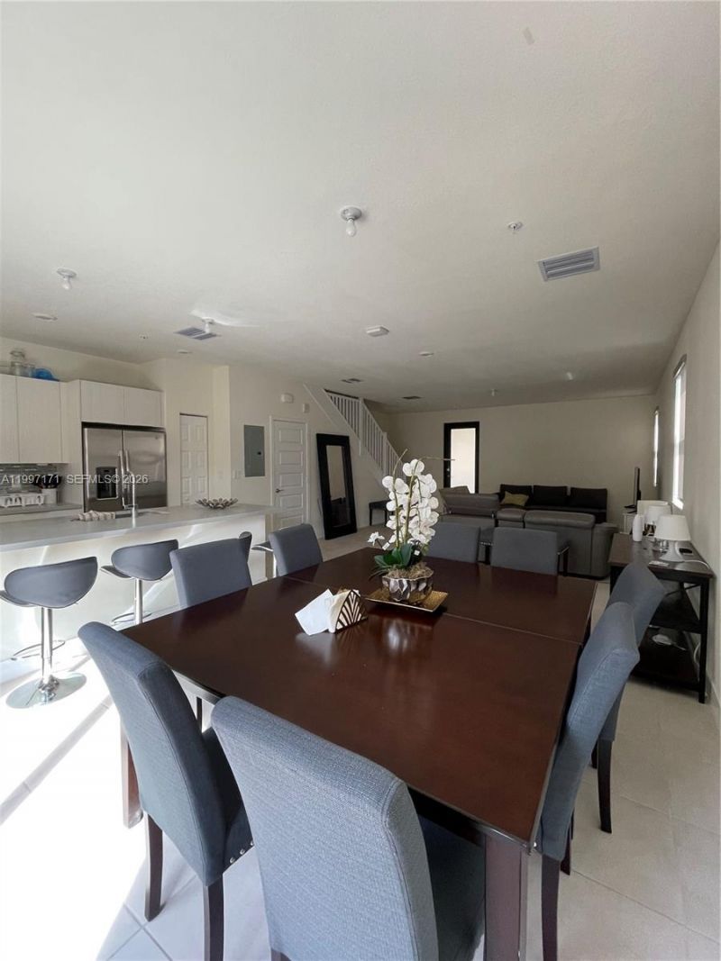 10437 NW 82nd St, Unit 1, Doral, FL 33178 Photo