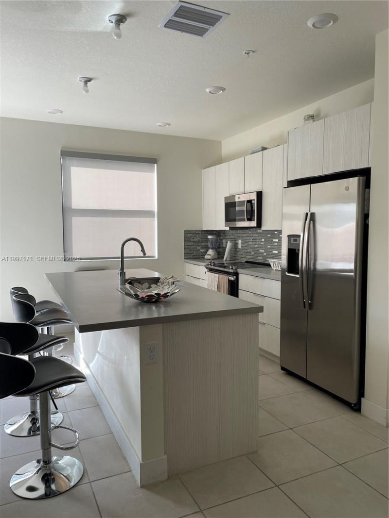 10437 NW 82nd St, Unit 1, Doral, FL 33178 Photo