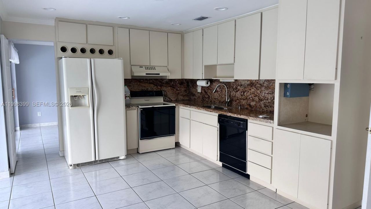 10321 SW 17th St, Miami, FL 33165 Photo