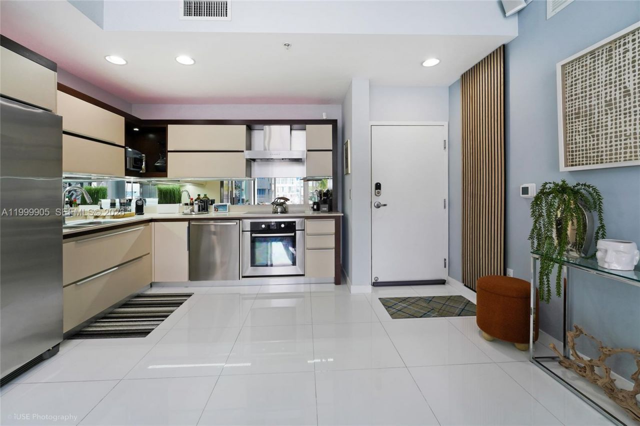 2100 Park Ave, Unit 210, Miami Beach, FL 33139 Photo
