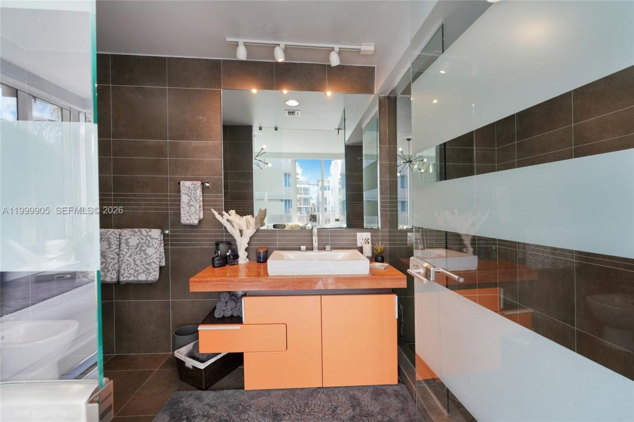 2100 Park Ave, Unit 210, Miami Beach, FL 33139 Photo