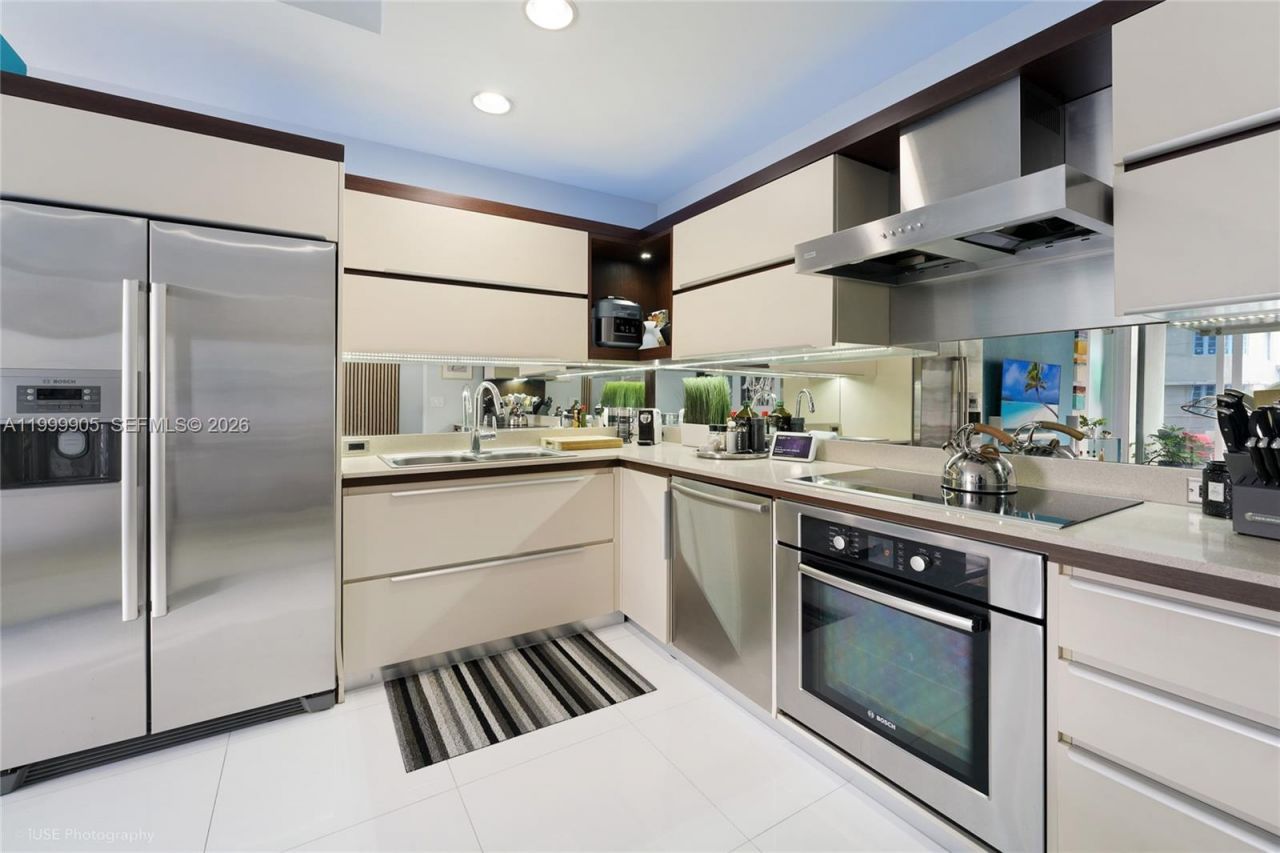 2100 Park Ave, Unit 210, Miami Beach, FL 33139 Photo