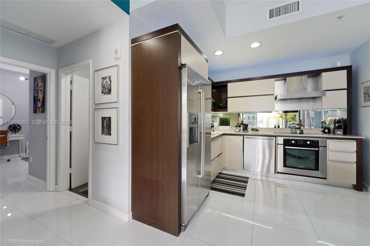 2100 Park Ave, Unit 210, Miami Beach, FL 33139 Photo