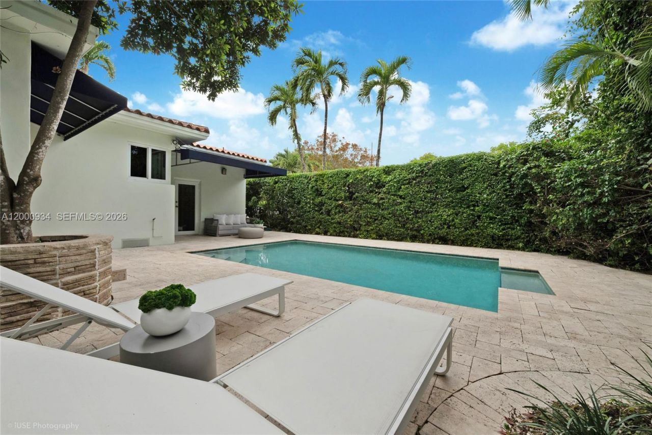 1215 Cordova St, Coral Gables, FL 33134 Photo