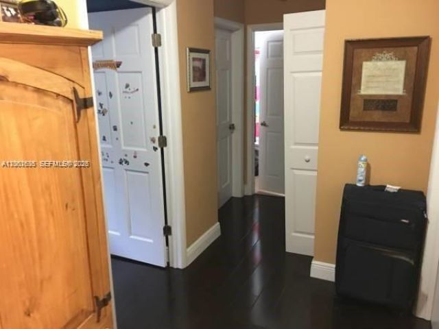 8067 NW 199th Ter, Hialeah, FL 33015 Photo