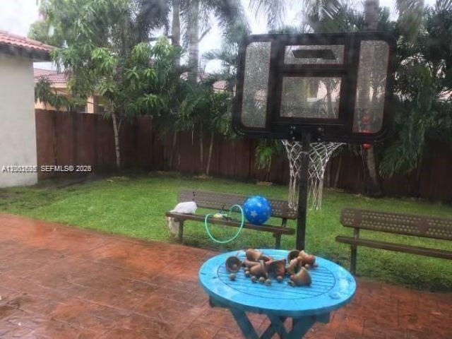 8067 NW 199th Ter, Hialeah, FL 33015 Photo
