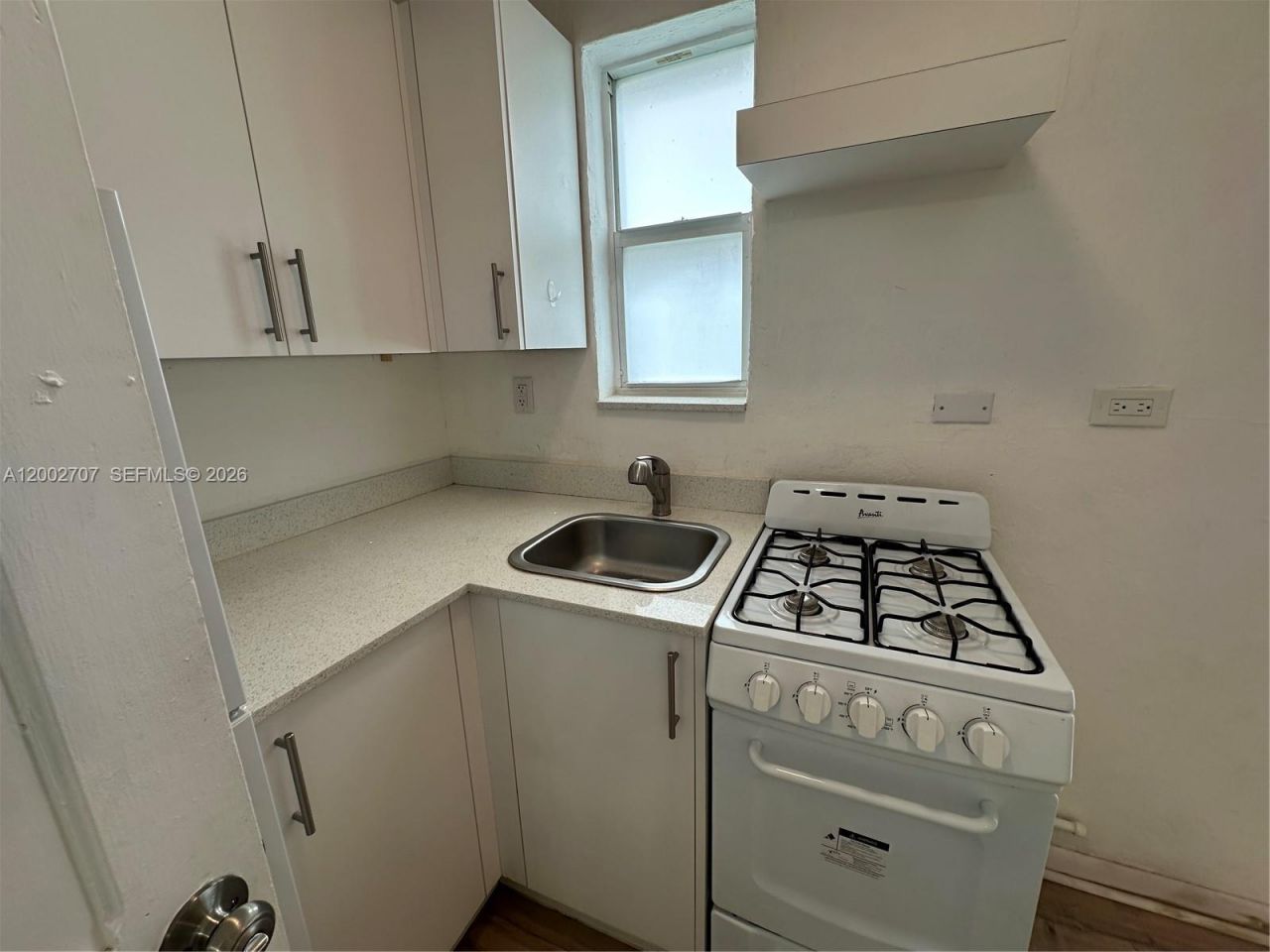 480 SW 10th St, Unit 8, Miami, FL 33130 Photo