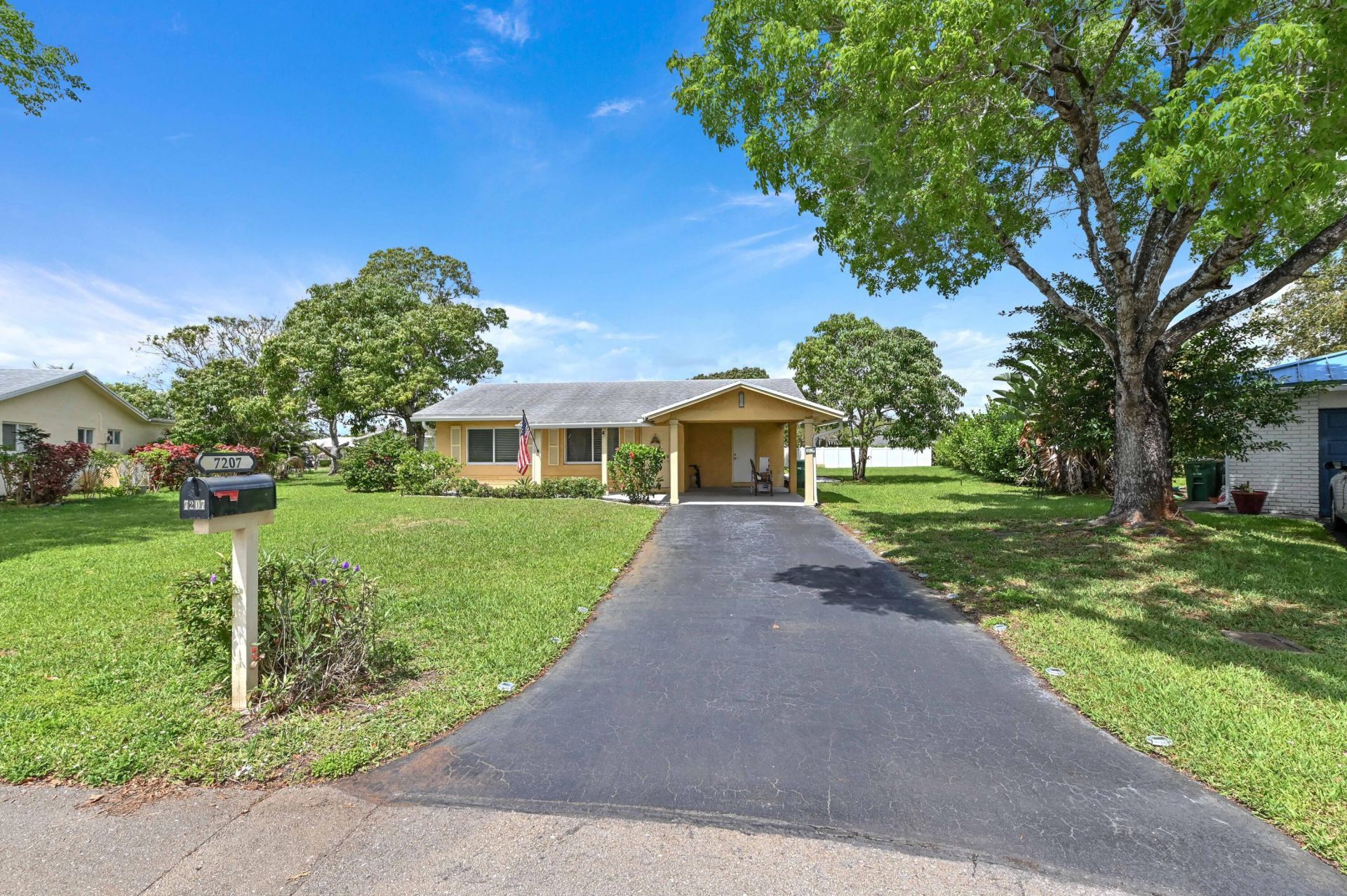 7207 NW 92nd Avenue, Tamarac, FL 33321 Photo
